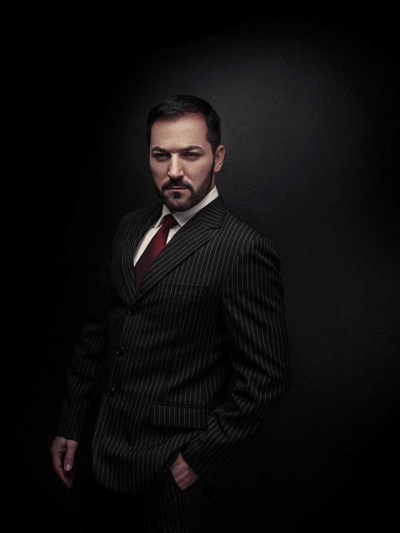 retrato-model-dark