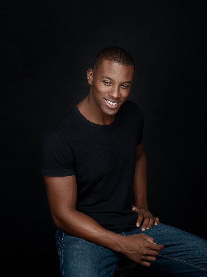 retrato-casual-dark